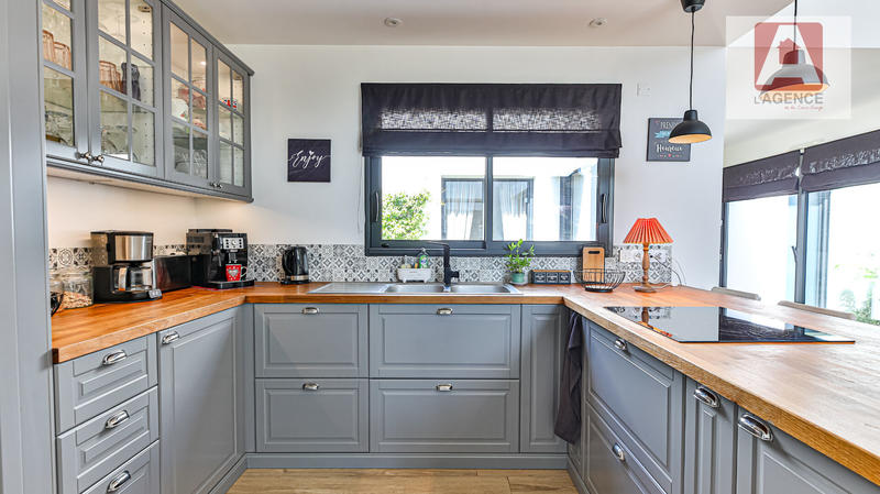 Maison - 137 m² - 4 pièces