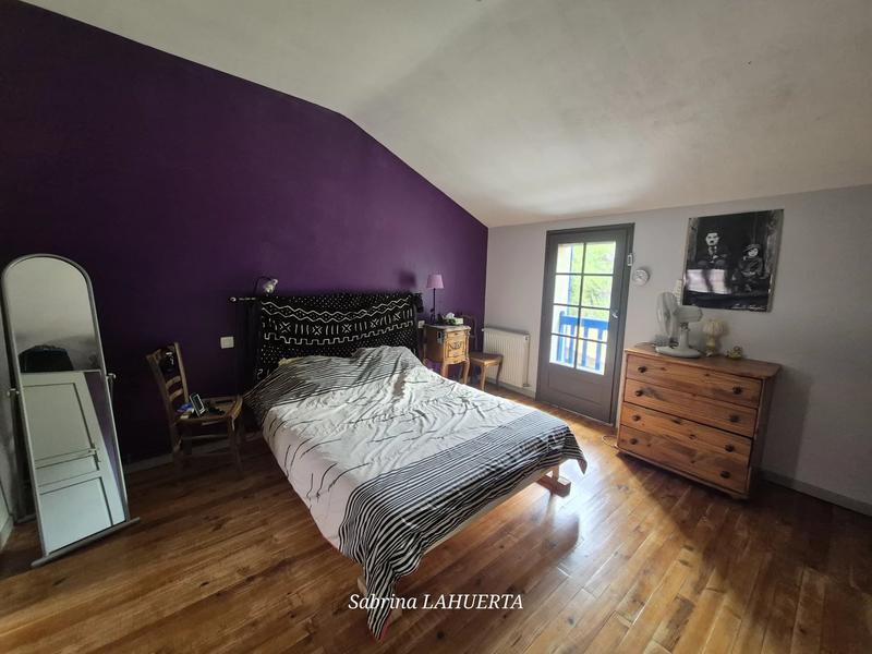 Maison - 182 m² - 8 pièces