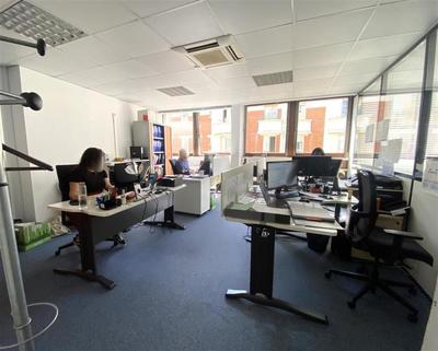 Bureau - 360 m²