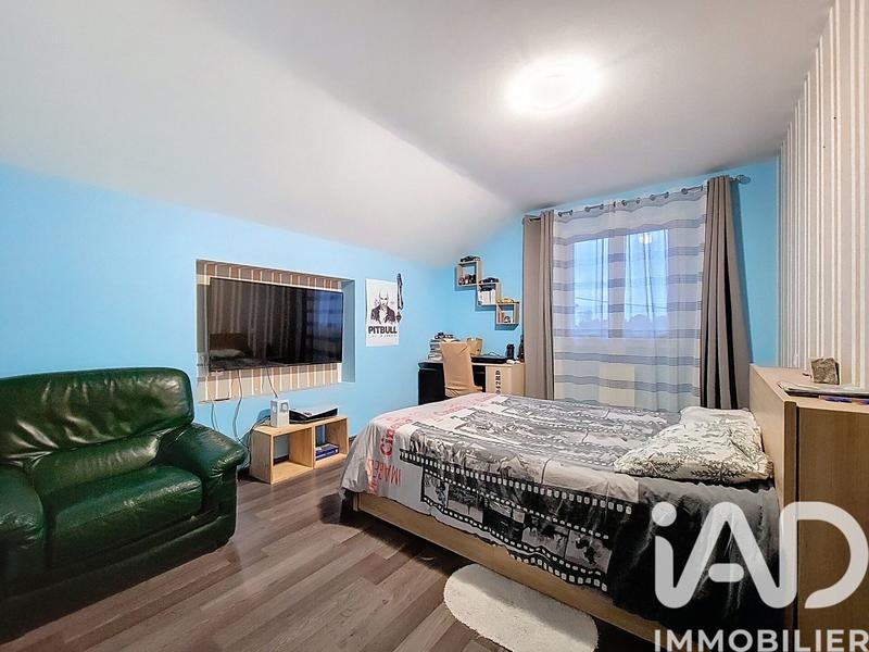 Maison - 217 m² - 8 pièces