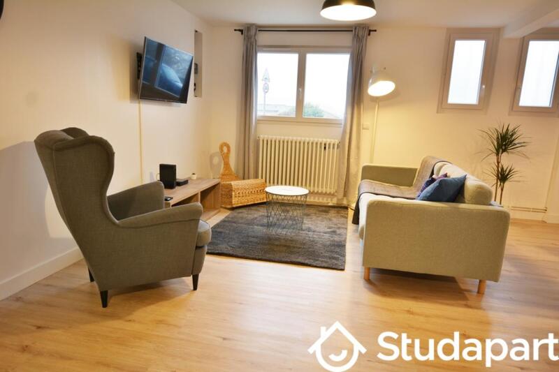 Chambre - 11 m² - 1 pièce