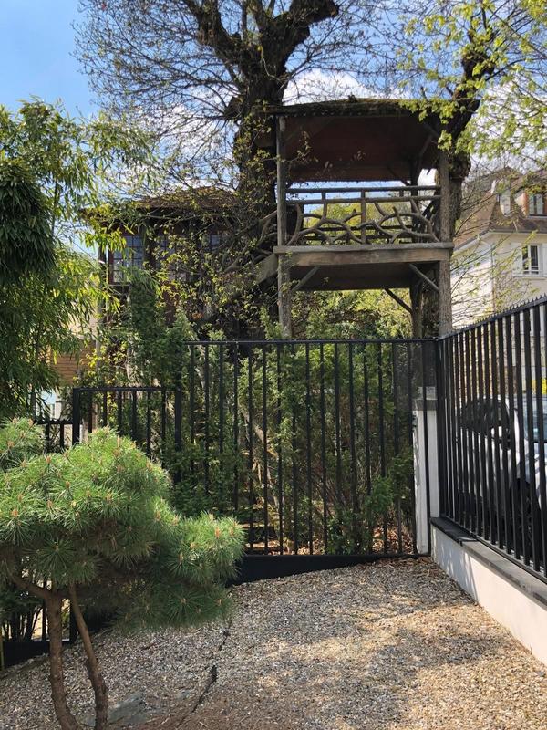 Maison - 212 m² - 7 pièces