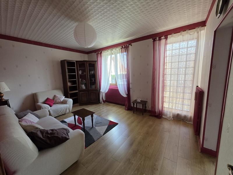 Maison traditionnelle - 90 m² - 5 pièces