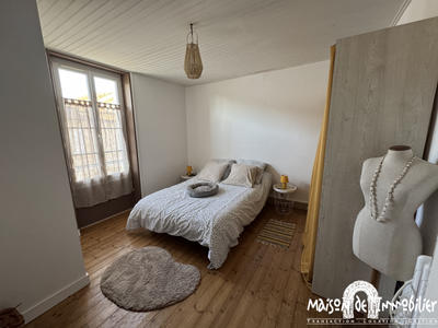 Maison - 99 m² - 5 pièces