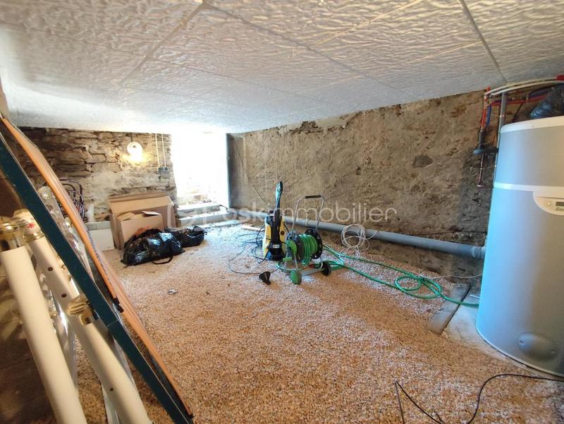 Maison en pierre - 74 m² - 3 pièces