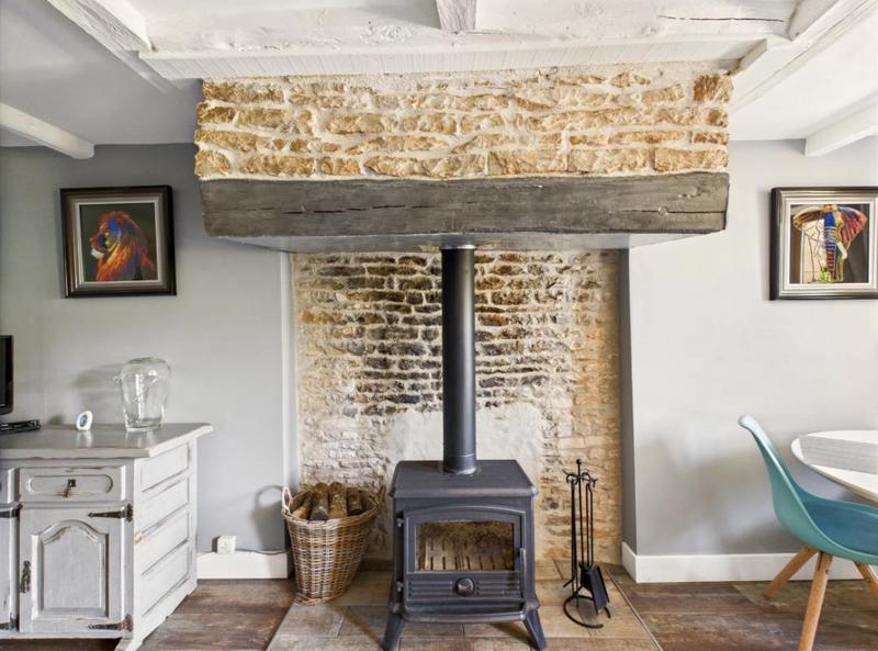 Maison - 234 m² - 10 pièces