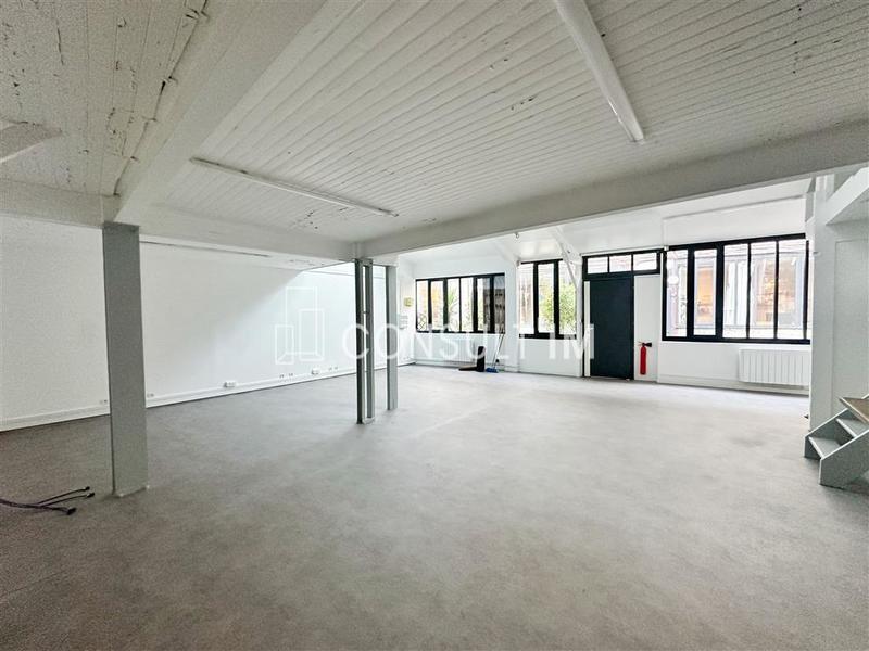 Bureau - 104 m² - 1 pièce