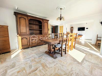 Maison - 150 m² - 8 pièces