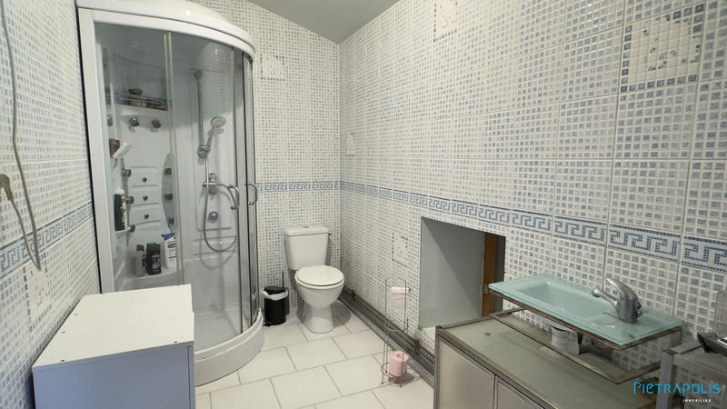 Maison traditionnelle - 176 m² - 6 pièces