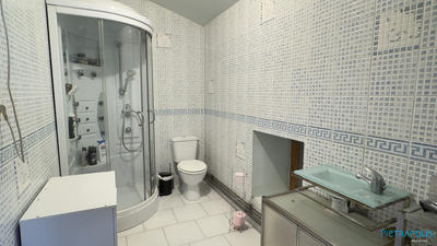 Maison traditionnelle - 176 m² - 6 pièces