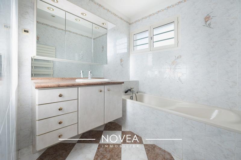 Maison - 94 m² - 5 pièces