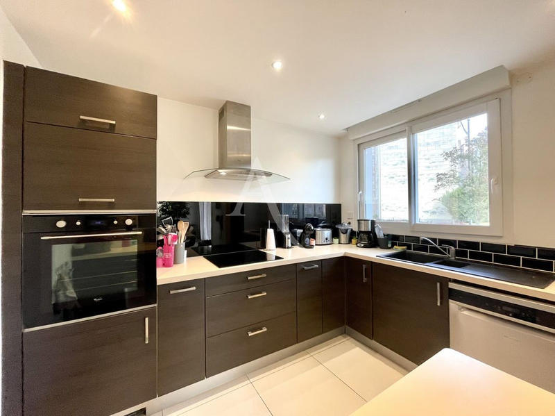 Maison - 180 m² - 6 pièces