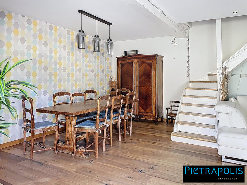 Maison - 269 m² - 7 pièces