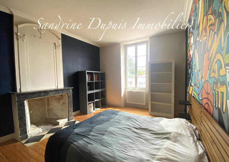 Propriété - 230 m² - 8 pièces