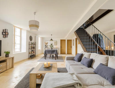 Appartement - 100 m² - 5 pièces