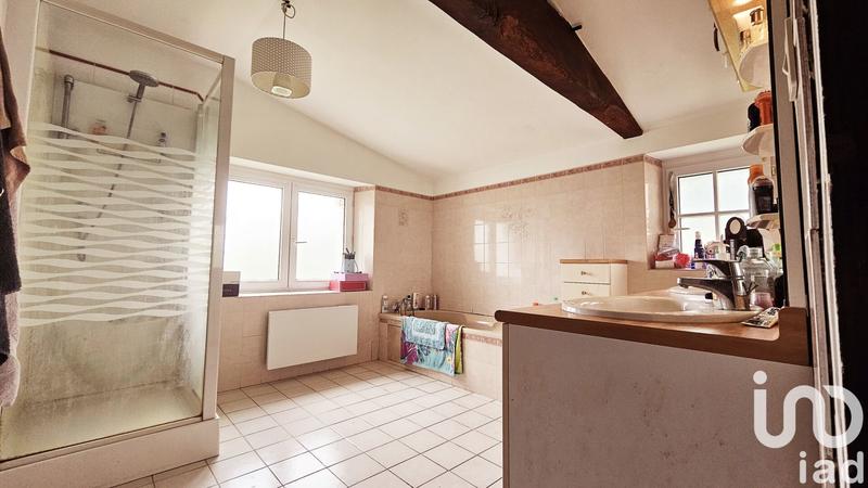 Maison - 237 m² - 9 pièces