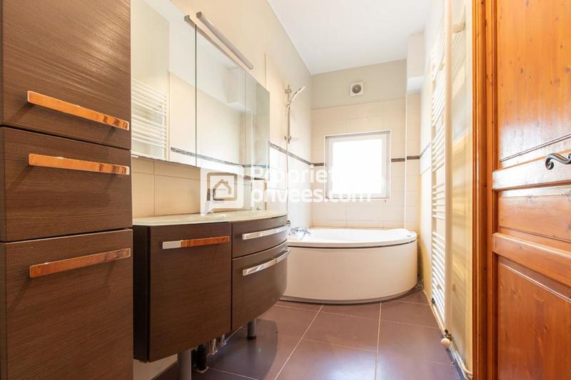 Appartement - 77 m² - 4 pièces