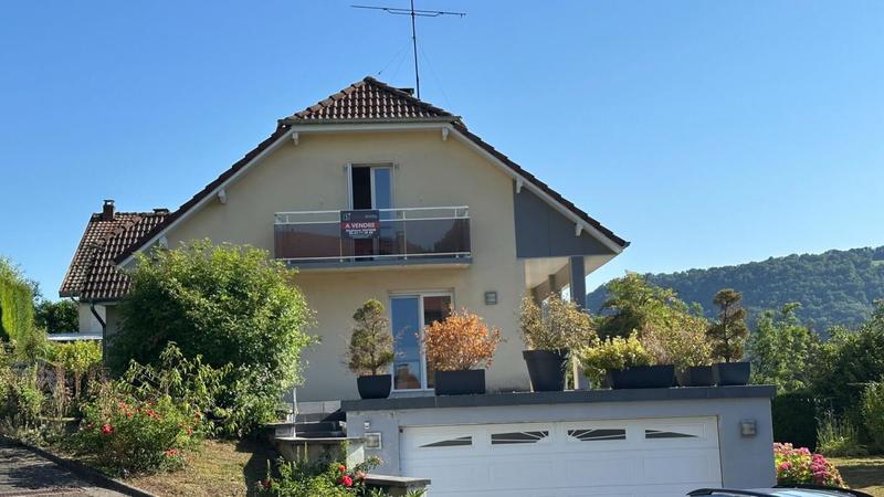 Maison - 152 m² - 8 pièces