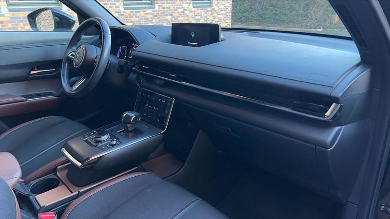 Mazda 3 Mx 30 E-skyactiv 145 35,5 kWh Industrial Vintage - Automatique Entretien constructeur