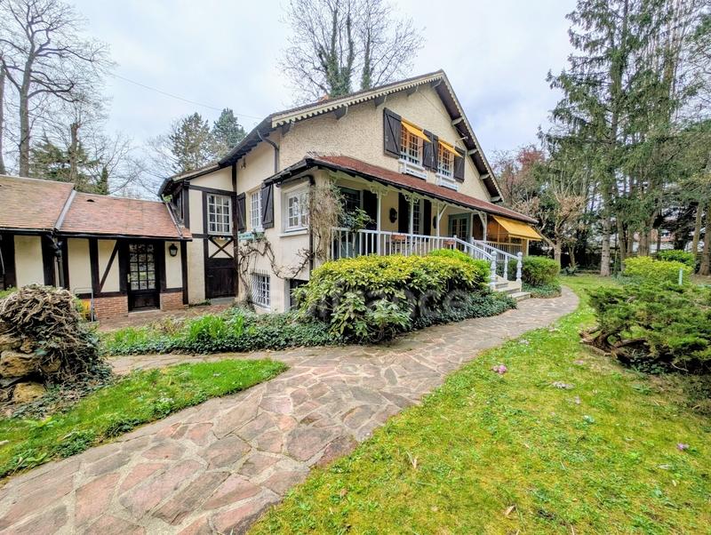 Maison - 145 m² - 7 pièces