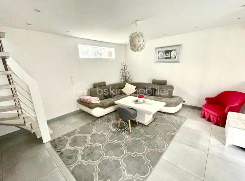 Maison - 108 m² - 5 pièces