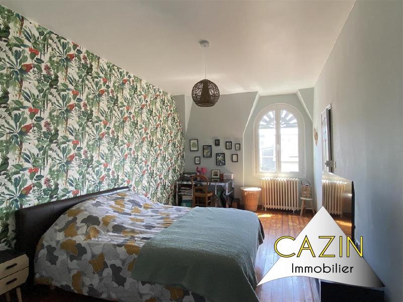 Maison - 245 m² - 10 pièces