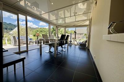 Maison - 188 m² - 9 pièces