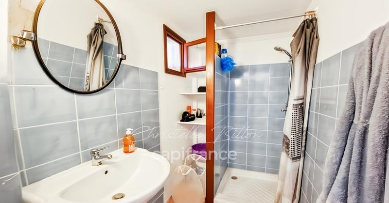 Maison - 299 m² - 11 pièces