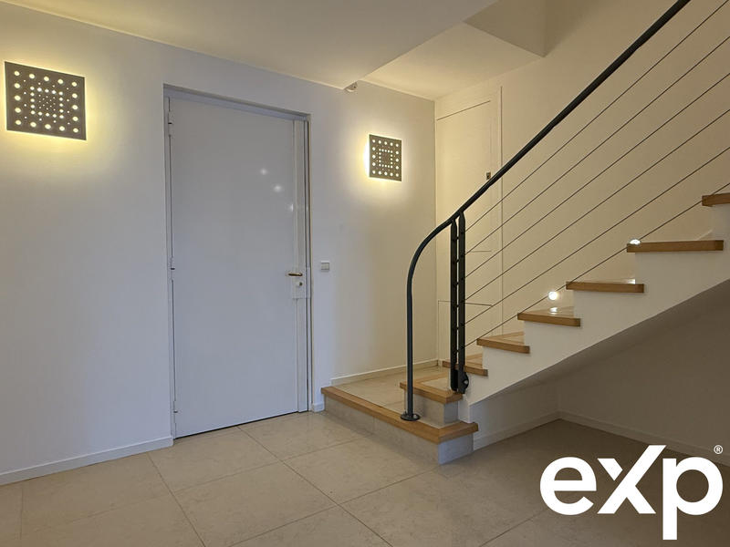 Maison - 178 m² - 5 pièces