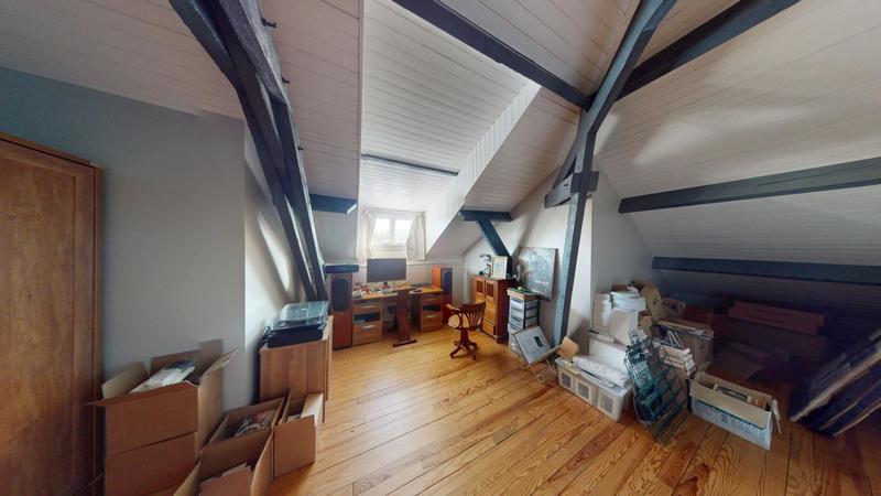 Maison - 273 m² - 7 pièces