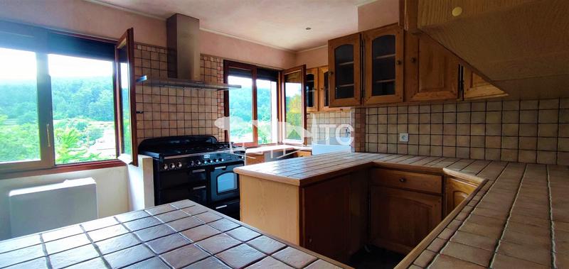 Maison - 174 m² - 4 pièces