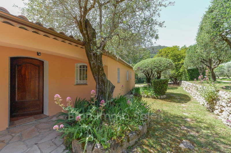 Maison - 305 m² - 7 pièces