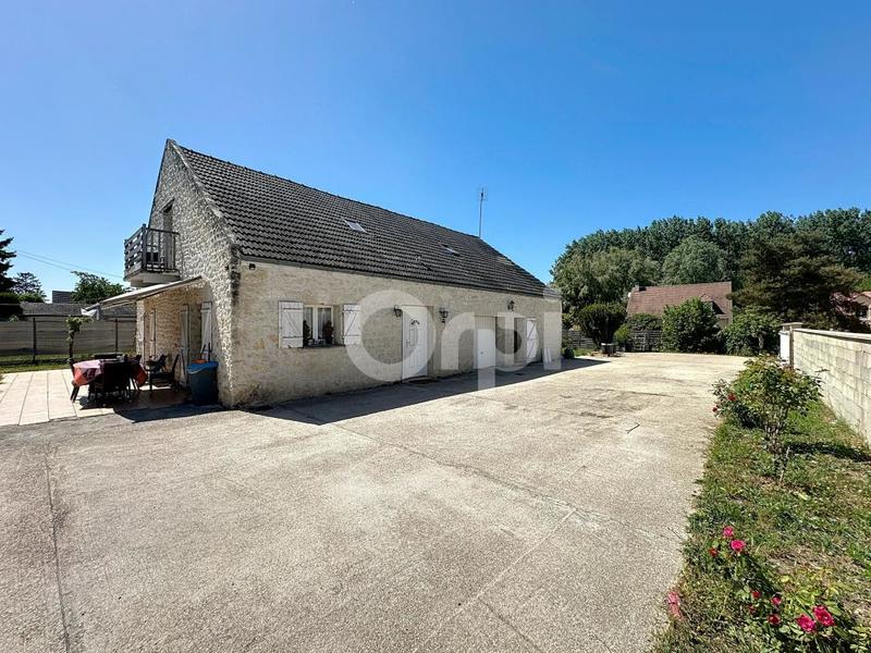 Maison - 203 m² - 6 pièces