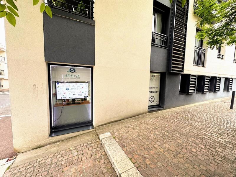 Local commercial - 70 m² - 3 pièces