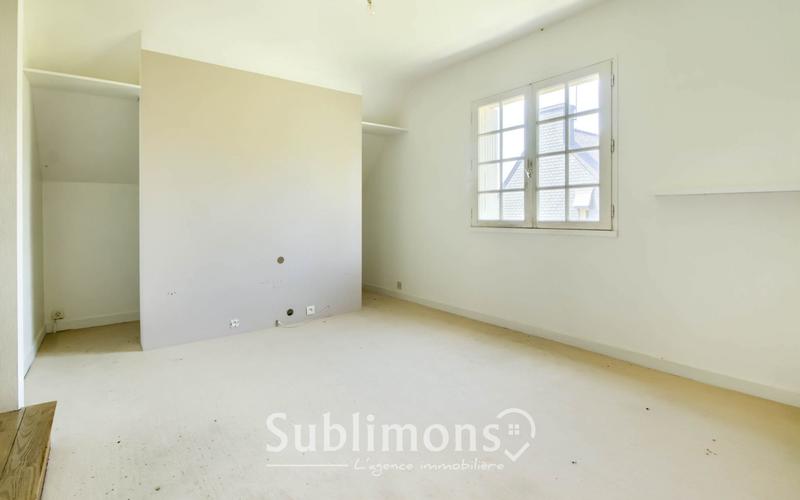 Maison traditionnelle - 131 m² - 6 pièces