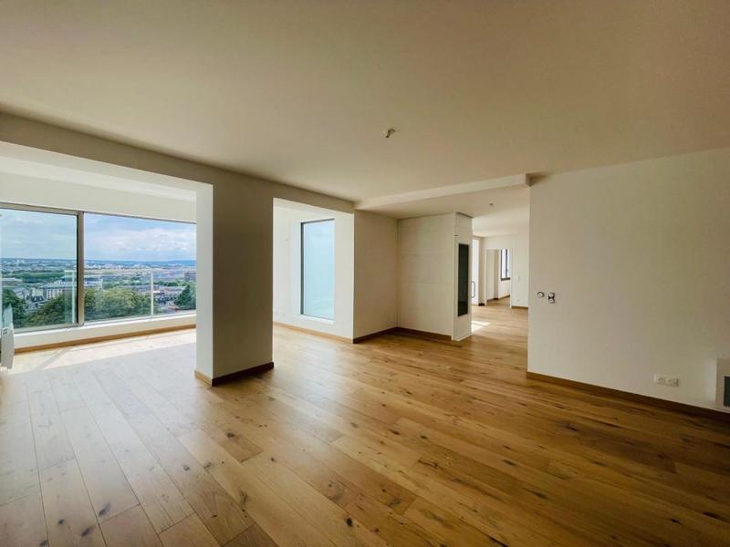 Duplex - 164 m² - 4 pièces