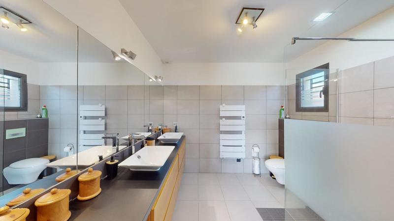 Villa - 185 m² - 5 pièces