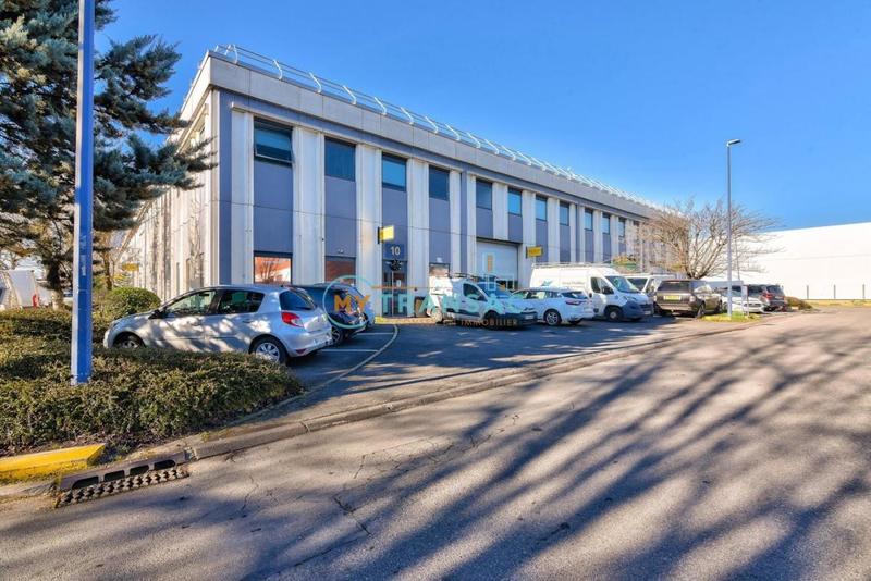 Local d'activités - 375 m²