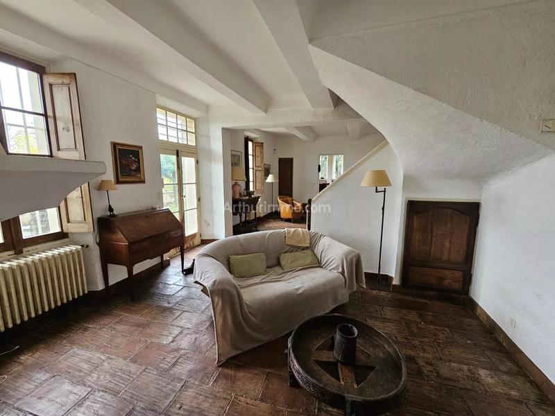 Maison - 180 m² - 7 pièces