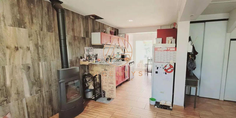 Maison traditionnelle - 95 m² - 5 pièces