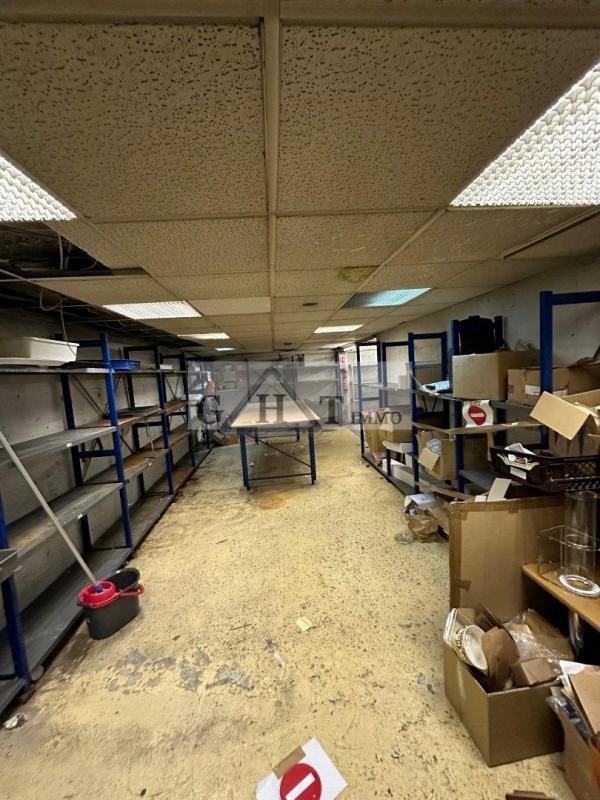 Entrepôt - 483 m²