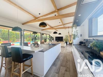 Maison - 191 m² - 5 pièces