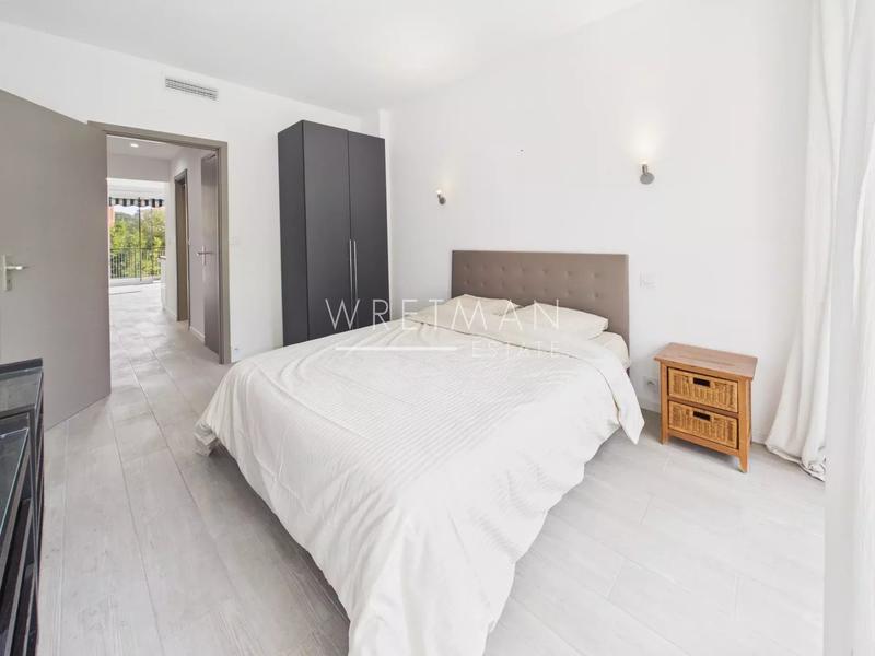 Appartement - 82 m² - 3 pièces