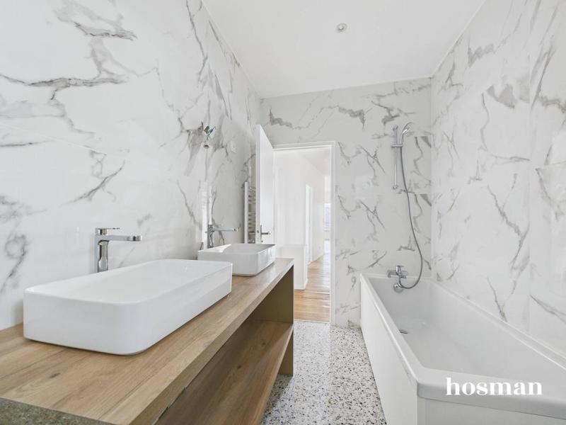 Appartement - 155 m² - 5 pièces