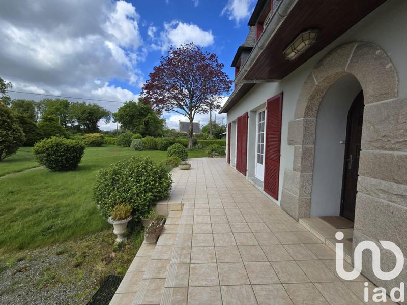 Maison - 185 m² - 8 pièces