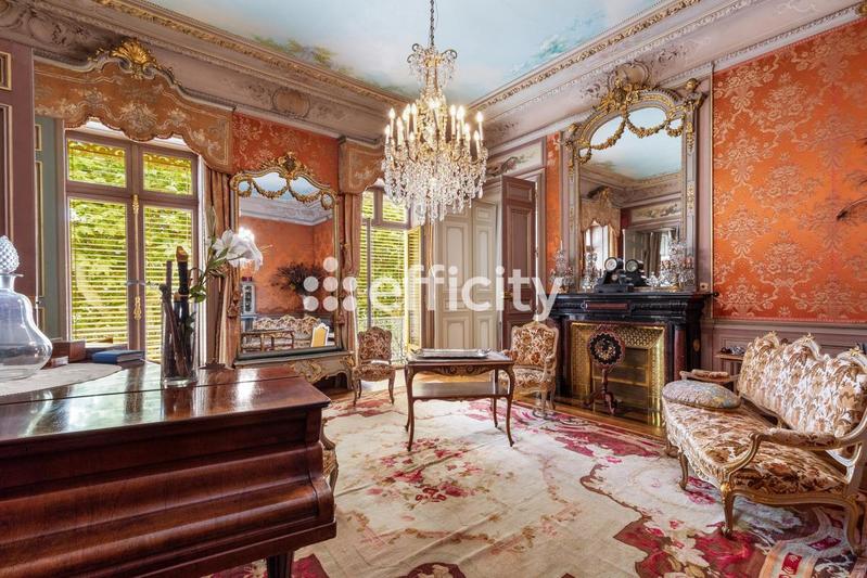 Immeuble - 1 243 m² - 14 pièces