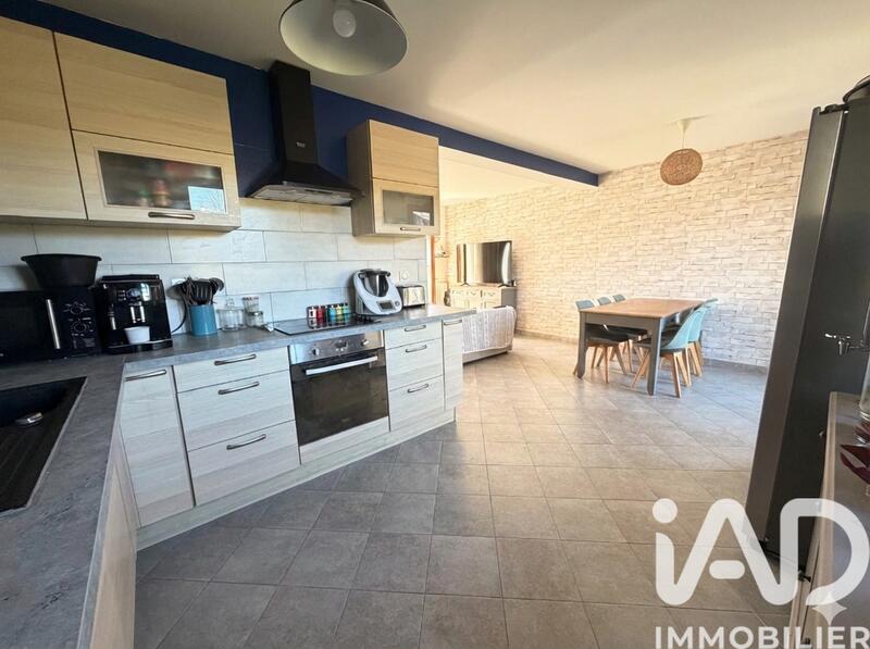 Maison - 88 m² - 5 pièces