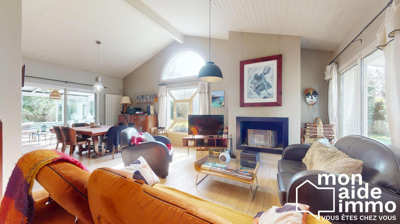 Maison traditionnelle - 170 m² - 6 pièces