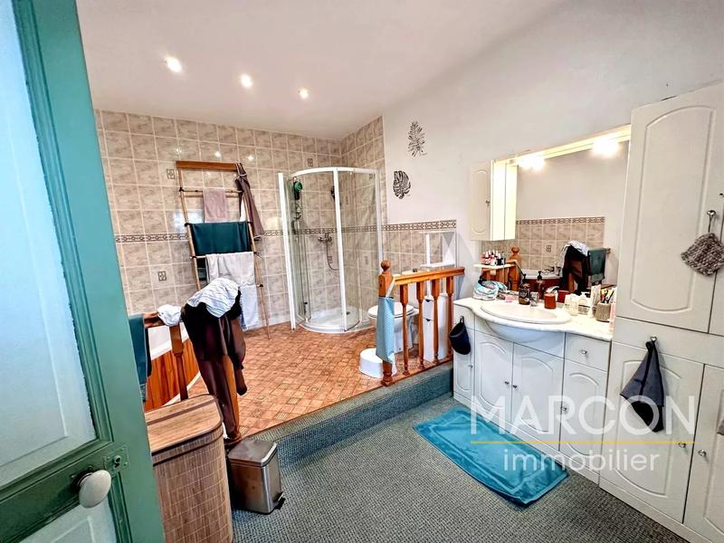Maison de village - 255 m² - 7 pièces
