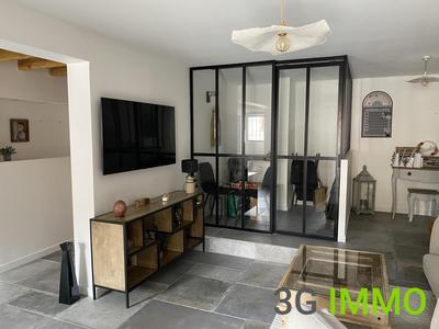 Maison - 204 m² - 7 pièces